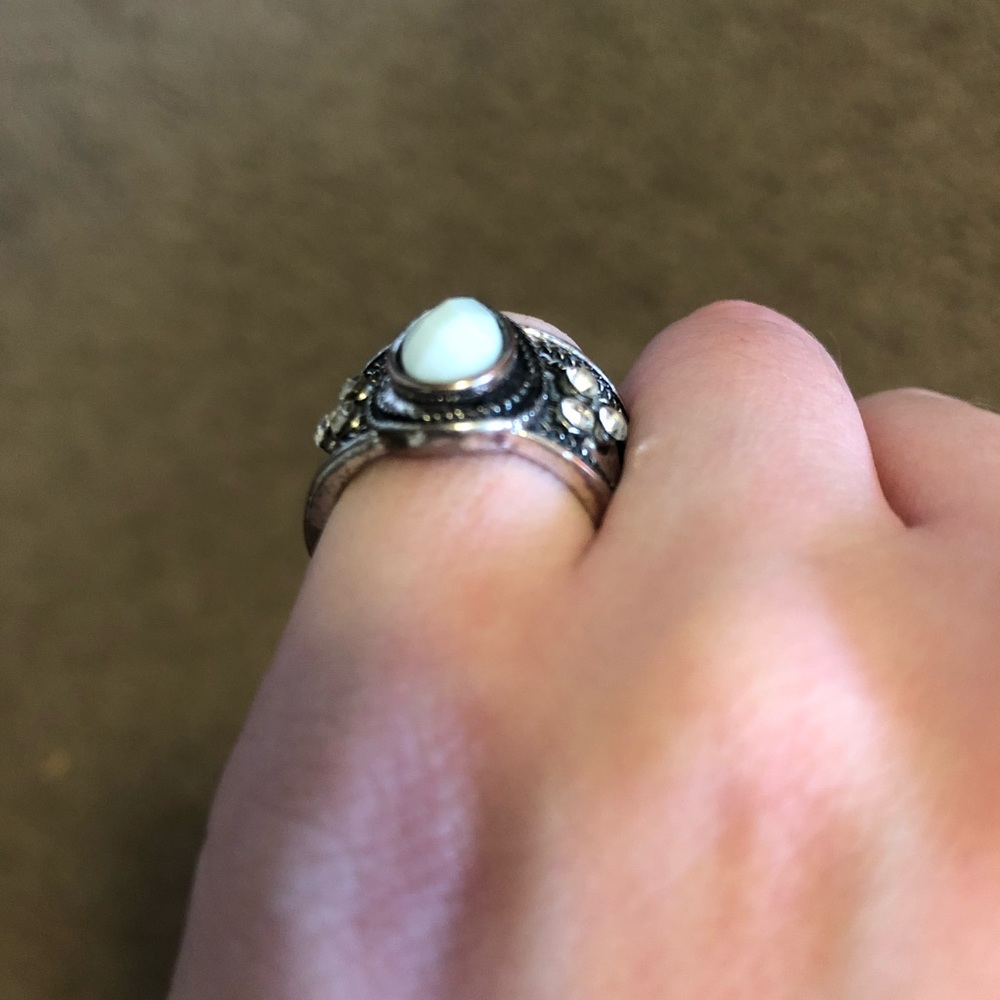 Ring - Picture 2 of 2
